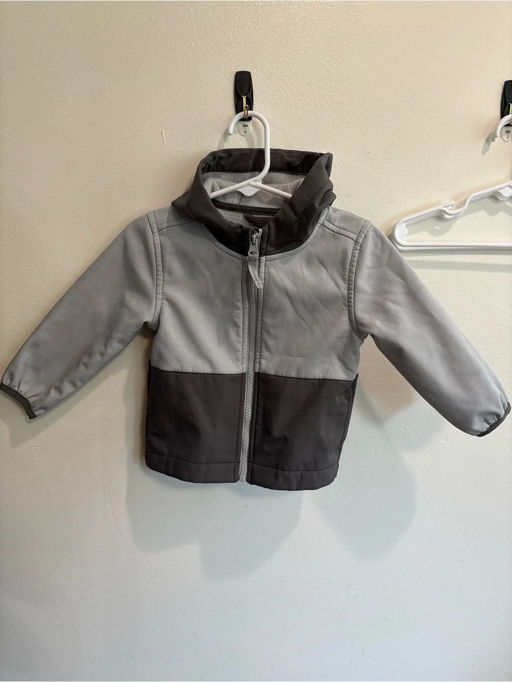 Cat & Jack 18 month Two-Tone Gray Hooded Jacket fleece lined lightweight